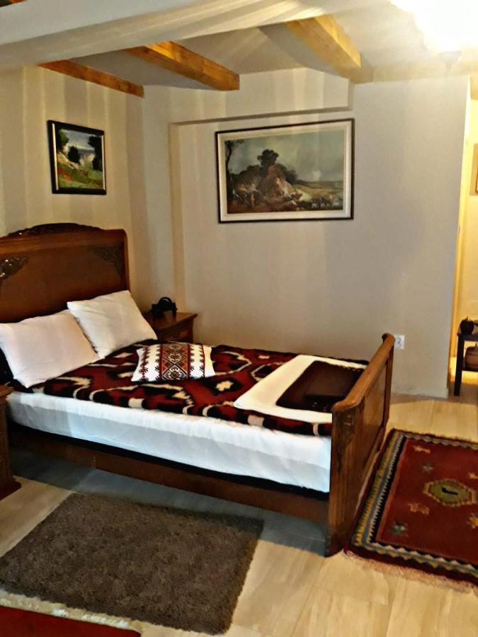La Curtea Veche Appartement Lapus Buitenkant foto