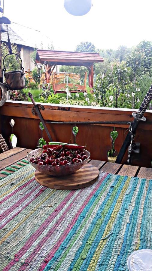 La Curtea Veche Appartement Lapus Buitenkant foto