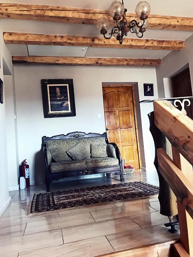 La Curtea Veche Appartement Lapus Buitenkant foto