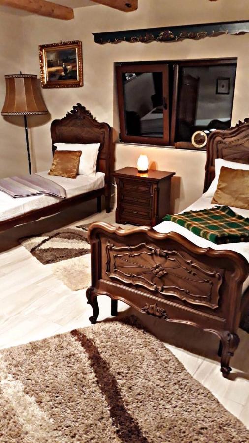 La Curtea Veche Appartement Lapus Buitenkant foto