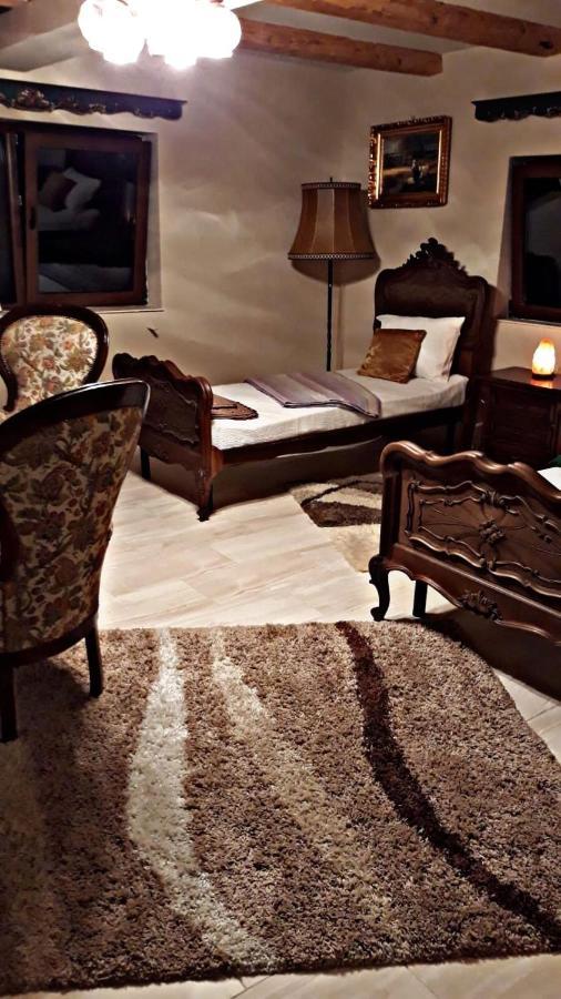 La Curtea Veche Appartement Lapus Buitenkant foto