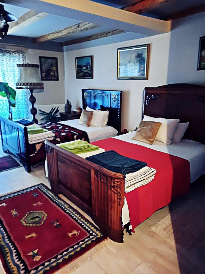 La Curtea Veche Appartement Lapus Buitenkant foto