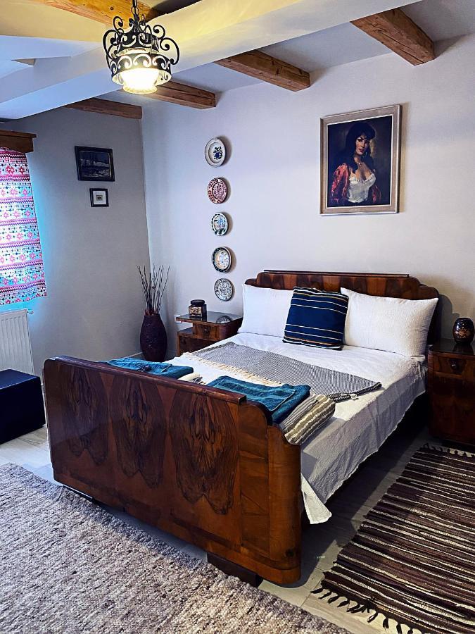 La Curtea Veche Appartement Lapus Buitenkant foto